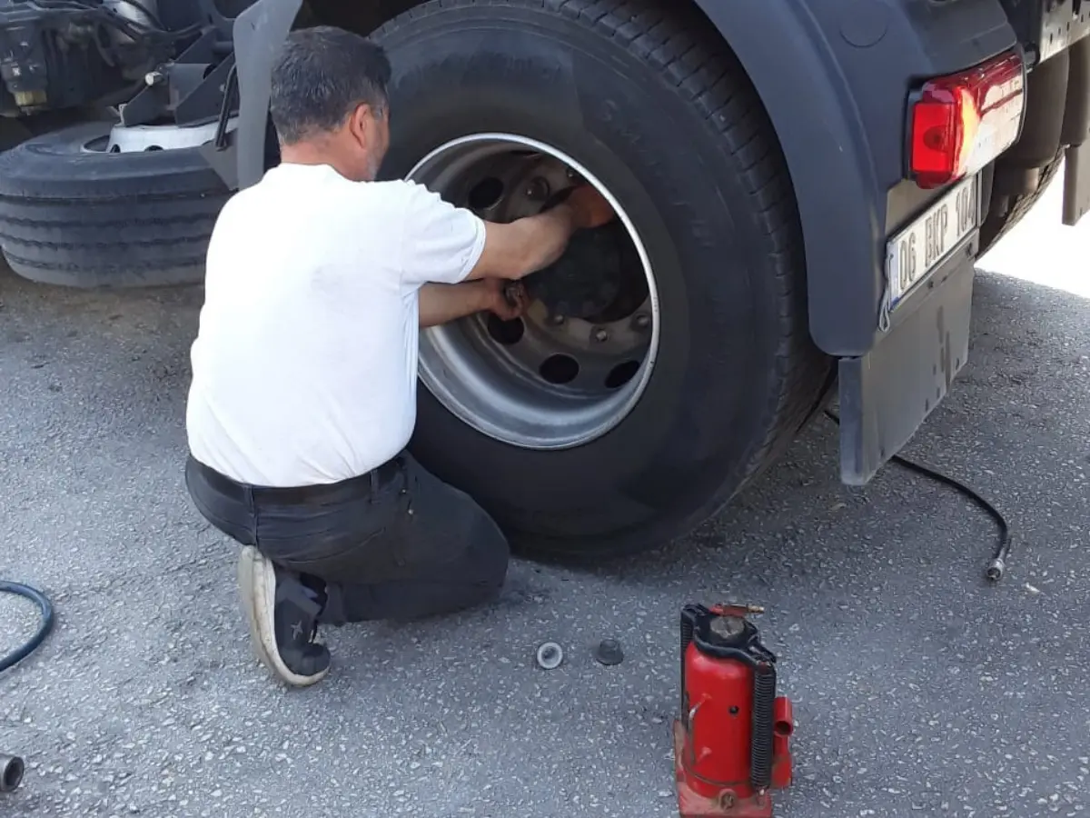 Tarsus Oto Lastikçi